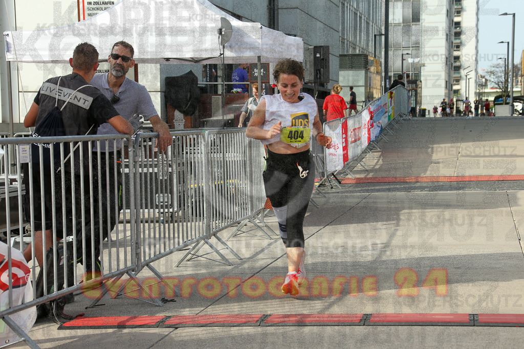 250920_1543_EX1_0567 | Sportfotografie im Rhein-Sieg Kreis, Köln, Bonn, NRW, Rheinland Pfalz, Hessen, etc. Unser Tätigkeitsfeld umfasst den Laufsport vom Volkslauf über den Marathon, Duathlon, Triathon bis zum Ultralauf wie Kölnpfad Ultra oder Schindertrail.