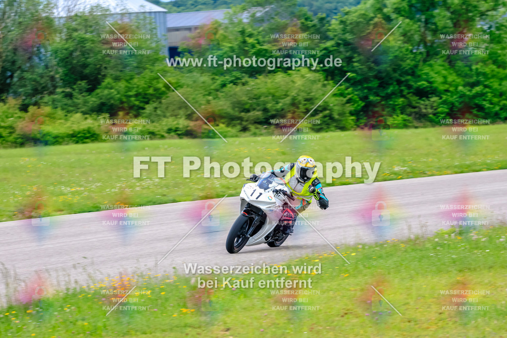 MotoTeam-3120 | Hier findet Ihr Bilder von Touristenfahrten auf der Nürburgring Nordschleife oder von anderen Veranstaltungen die ich besucht habe. Viel Spass beim Durch Schauen 