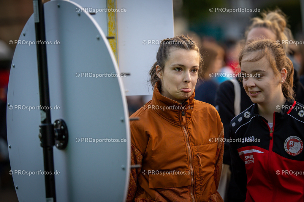 21. ASV Nachtlauf; Koeln, 08.05.24 | Impressionen vom 21. ASV Nachtlauf am 08.05.24 am Tanzbrunnen in Koeln. Foto: BEAUTIFUL SPORTS/Axel Kohring