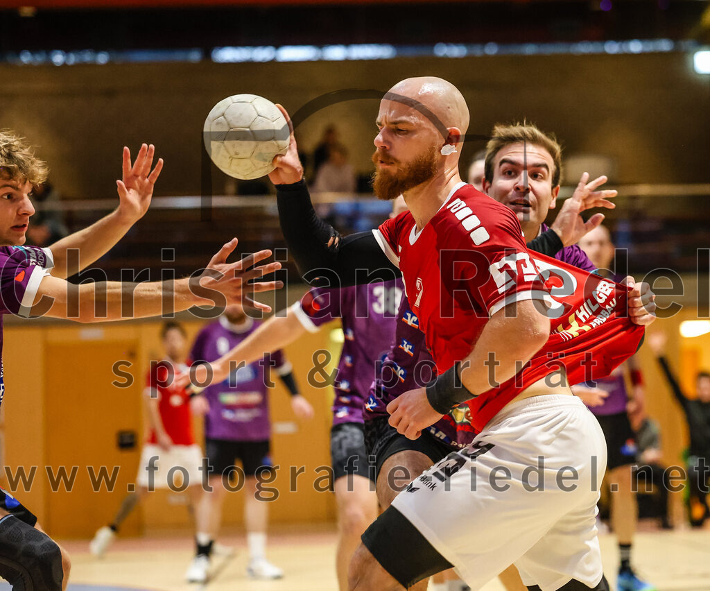 2024-10-20_111_SpVgg_Altenerding_II_gegen_TSV_Taufkirchen-Vils | Erding, Deutschland, 20.10.2024:Handball, Bezirksliga Männer Ost 2024 / 2025, 3. Spieltag, SpVgg Altenerding II gegen TSV Taufkirchen/Vils, Endergebnis: 15:20Andreas Rej (TSV Taufkirchen/Vils, #69)Foto: Christian Riedel / fotografie-riedel.net