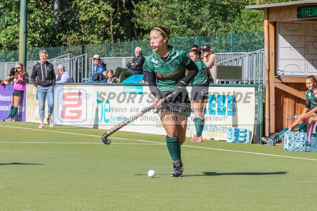 Raffelberg-Braunschweig-55 | Taja Zoé Gans (Club Raffelberg #13), Club Raffelberg - Eintracht Braunschweig am 17.9.2022 in der Hockeyanlage Club Raffelberg, Duisburg