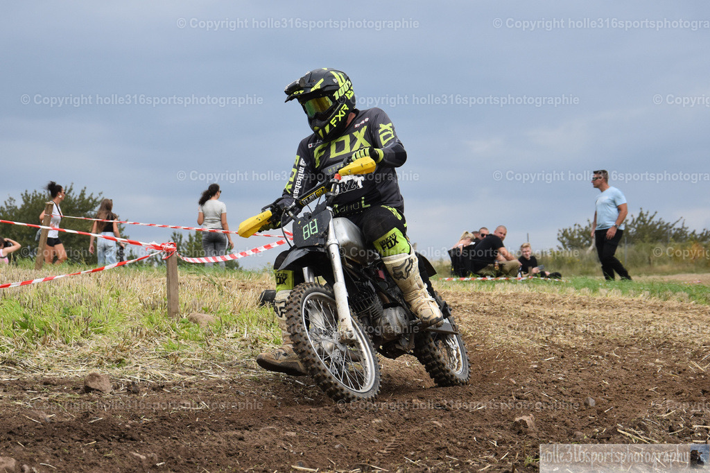 DSC_0068_01 (2) | Sportfotografie , Motorsport, Motoross, Reitsport, Mointainbike, Enduro,
Landschaft , Outdoor, Eventfotografie, Landschaft, Bilder online bestellen - Realisiert mit Pictrs.com