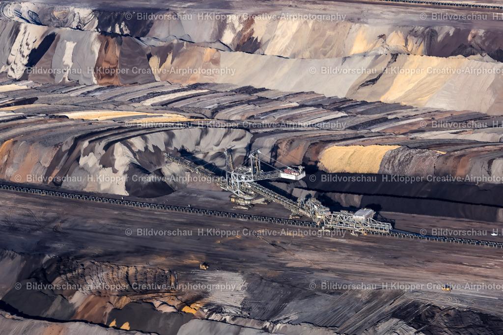 Luftbild Erkelenz _ Jülich _ Hambacher Forst_ Lützerath ist ein Weiler der Stadt Erkelenz Braukohle_ Tagebau_Garzweiler-8672 | Luftbildfotografie Hermann Klöpper - Realisiert mit Pictrs.com