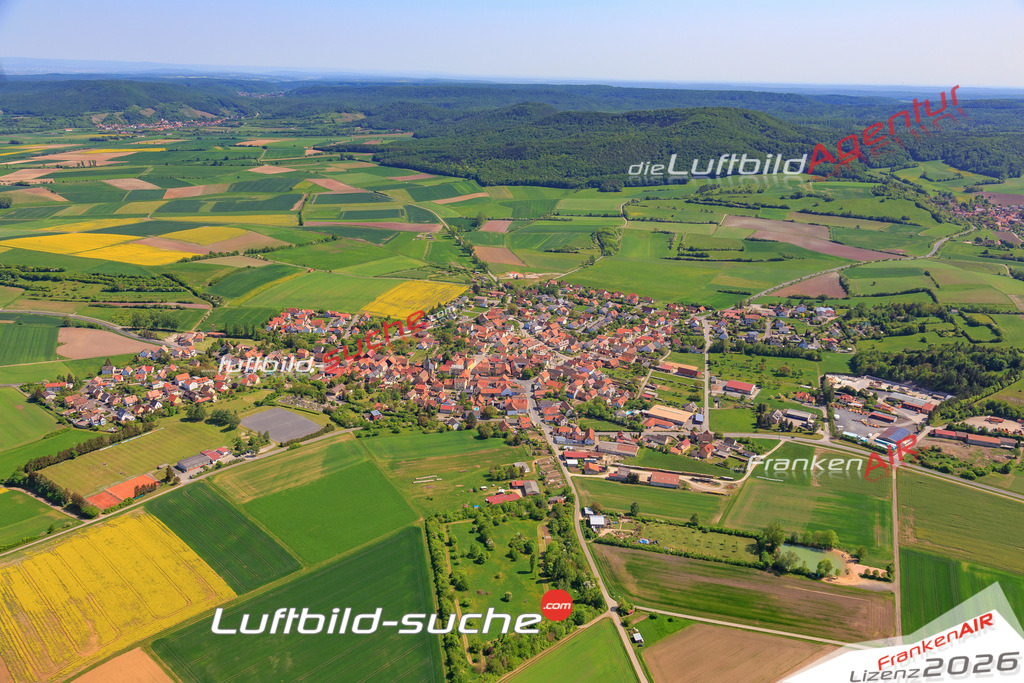 aktuelles Luftbild von Westheim Knetzgau - Luftaufnahme wurde 2018 von https://frankenair.de mittels Flugzeug (keine Drohne) erstellt.