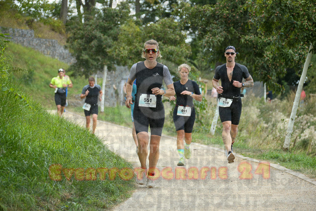 250824_1405_EX1_4888 | Sportfotografie im Rhein-Sieg Kreis, Köln, Bonn, NRW, Rheinland Pfalz, Hessen, etc. Unser Tätigkeitsfeld umfasst den Laufsport vom Volkslauf über den Marathon, Duathlon, Triathon bis zum Ultralauf wie Kölnpfad Ultra oder Schindertrail.