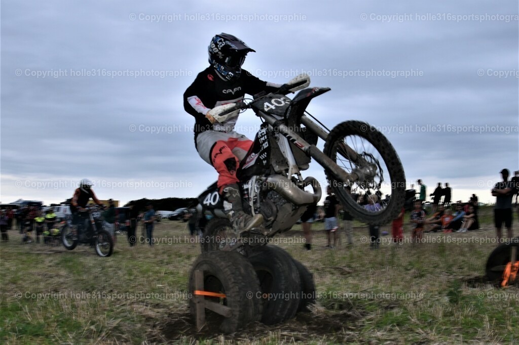 DSC_0233_01 (2) | Sportfotografie , Motorsport, Motoross, Reitsport, Mointainbike, Enduro,
Landschaft , Outdoor, Eventfotografie, Landschaft, Bilder online bestellen - Realisiert mit Pictrs.com