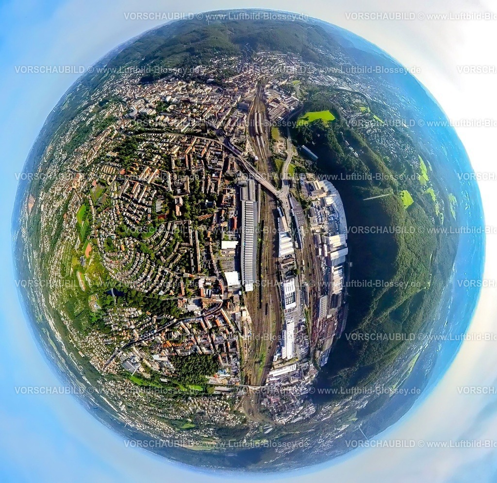 Hagen230990041 Altenhagen Bahnlinie | Luftbild, Ortsteil Altenhagen mit Bahnlinie und Hauptbahnhof Hagen, Hochstraße Eckeseyer Straße Bundesstraße B54, kreisförmiges Wohngebiet Am Ischeland, Erdkugel, Fisheye Aufnahme, Fischaugen Aufnahme, 360 Grad Aufnahme, tiny world, Mittelstadt, Hagen, Ruhrgebiet, Nordrhein-Westfalen, Deutschland