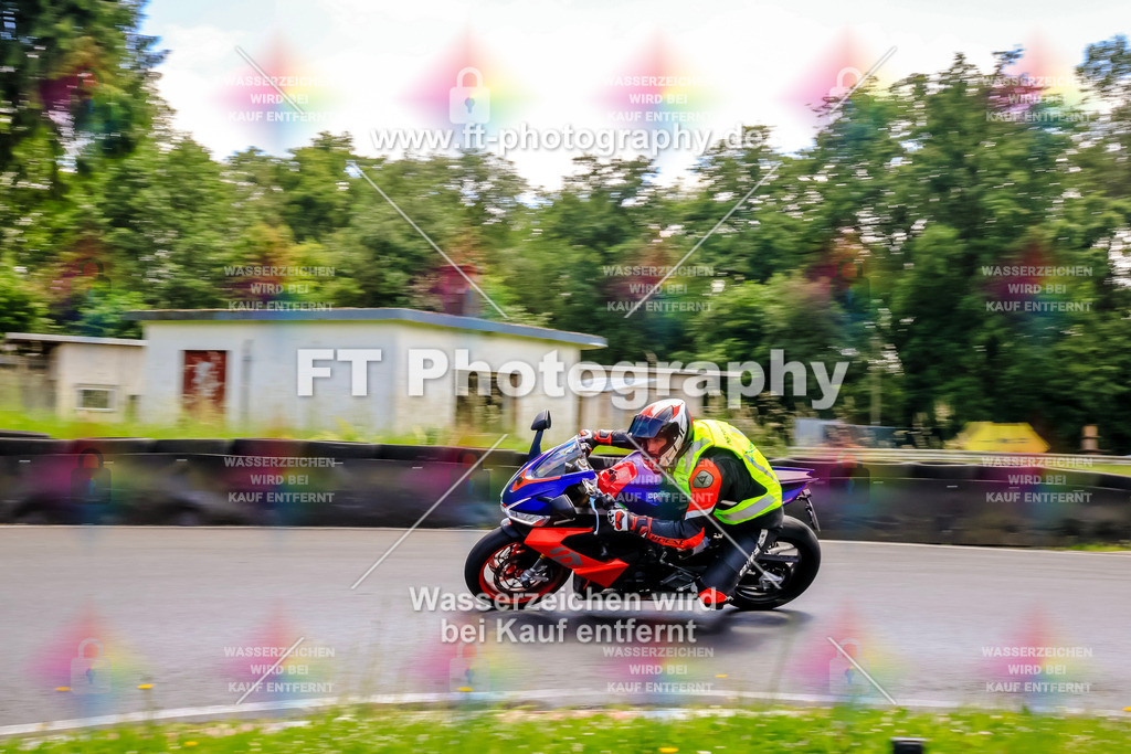 VBK-8153 | Hier findet Ihr Bilder von Touristenfahrten auf der Nürburgring Nordschleife oder von anderen Veranstaltungen die ich besucht habe. Viel Spass beim Durch Schauen 