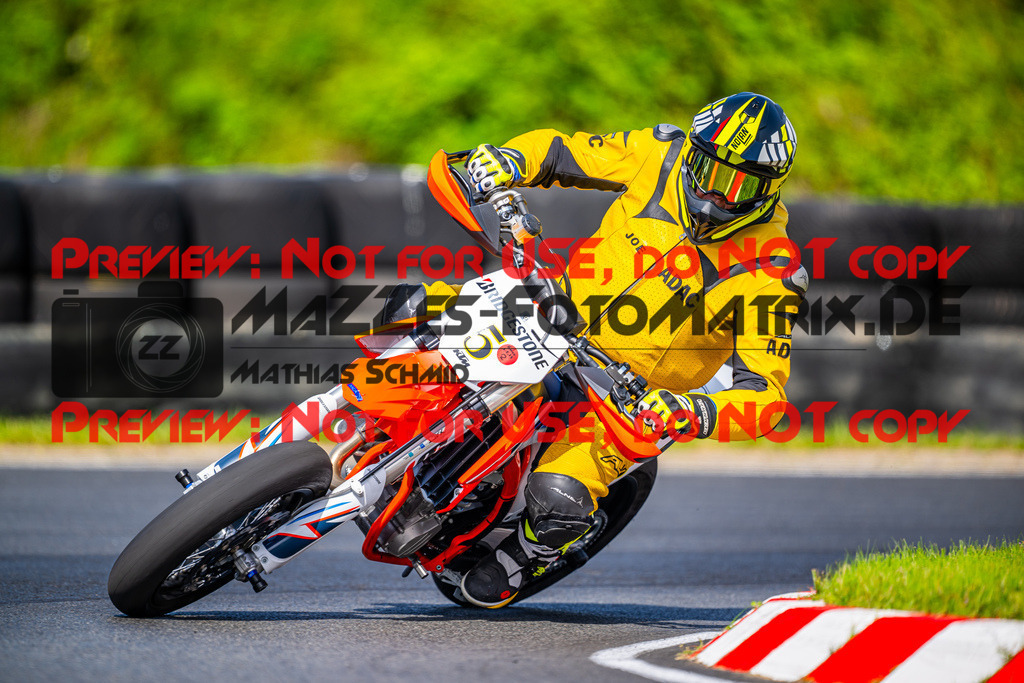 MaZZes_FotoMatrix_240430_6007705_2728 | Fotograf Mathias Schmid
Sportfotograf,
Eventfotograf,
Hochzeitsfotograf,
Portraitfotograf