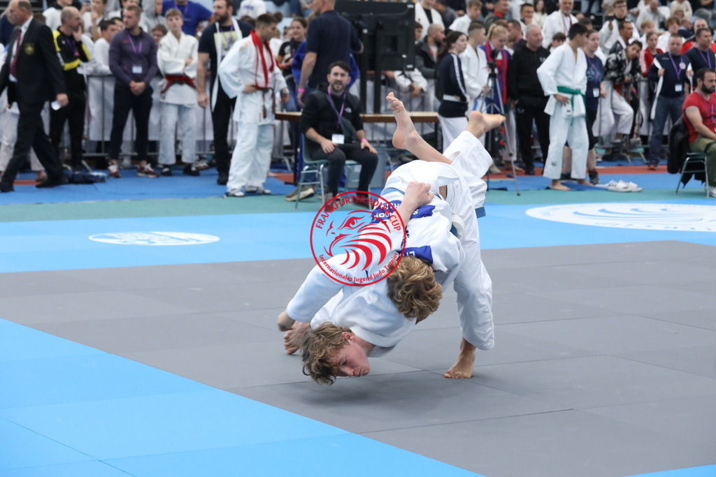 1J7A3379 | Fotos vom Adler Cup - Pictures from Adler Cup

Hier findet Ihr alle Eindrücke und großen Momente der Adler Cup Wochenenden. Here you will find all impressions and great moments of the Adler Cup weekends. - Realisiert mit Pictrs.com