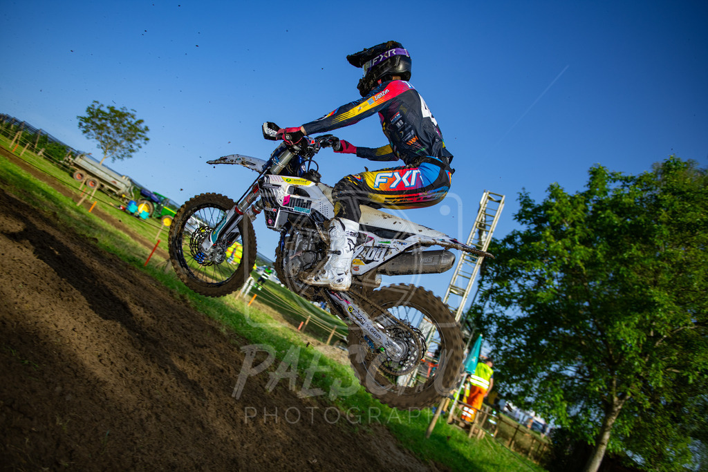 MX 2 (19) | Paeschuphoto Shop - Wer nicht sucht der auch nicht findet.Ob Motocrossbilder oder von einem besuchtem Spiel, Hauptsache Action. - Realisiert mit Pictrs.com