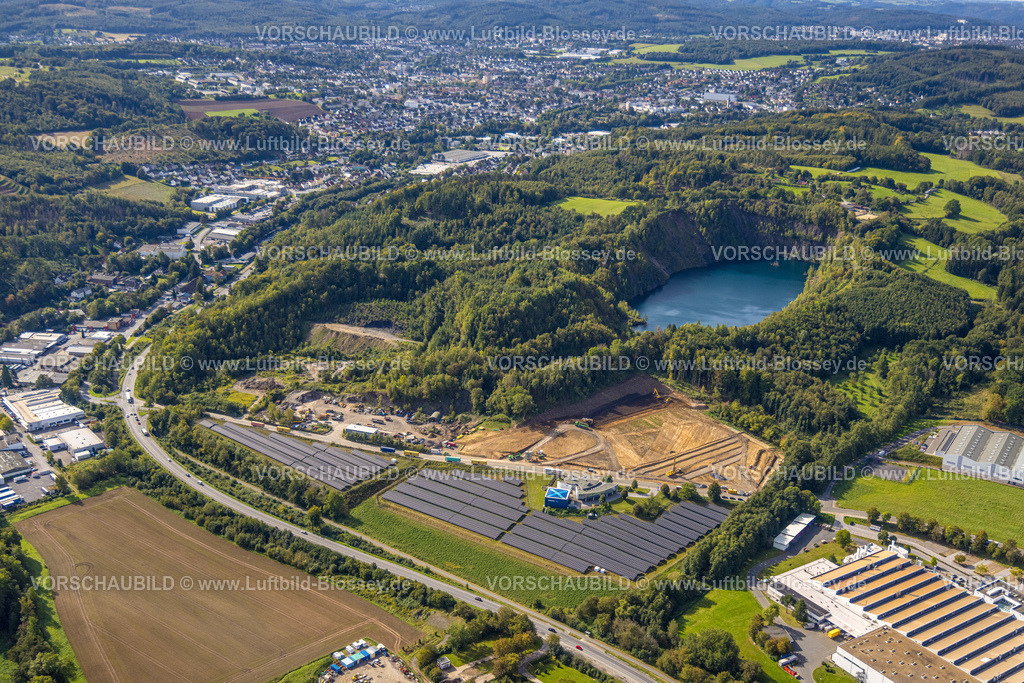 Menden230905533 | Luftbild, Steinbruch Edelburg mit See, Solarpark, Becke, Hemer, Sauerland, Nordrhein-Westfalen, Deutschland