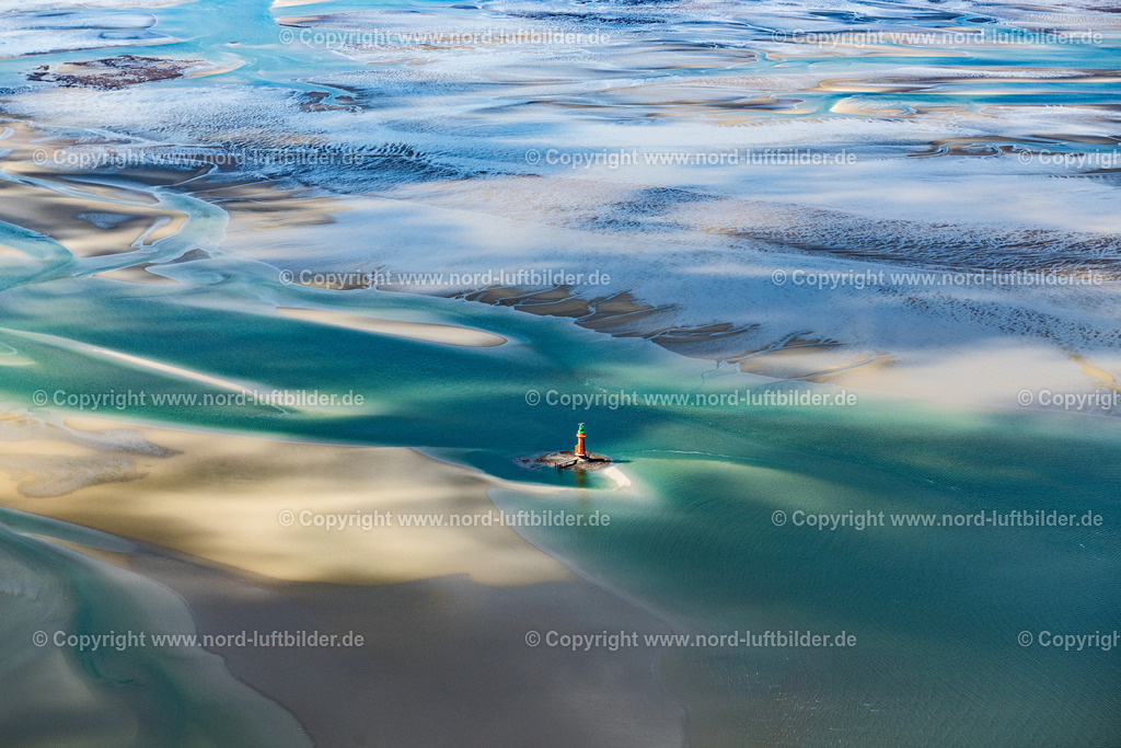 Hohe_Weg_Leuchtturm_Wattenmeer_Aussenweser_ELS_2611140918 | BUTJADINGEN 14.09.2018 Wattenmeer der Nordsee- Küste in Butjadingen im Bundesland Niedersachsen, Deutschland. // Wadden Sea of North Sea Coast in Butjadingen in the state Lower Saxony, Germany. Foto: Martin Elsen