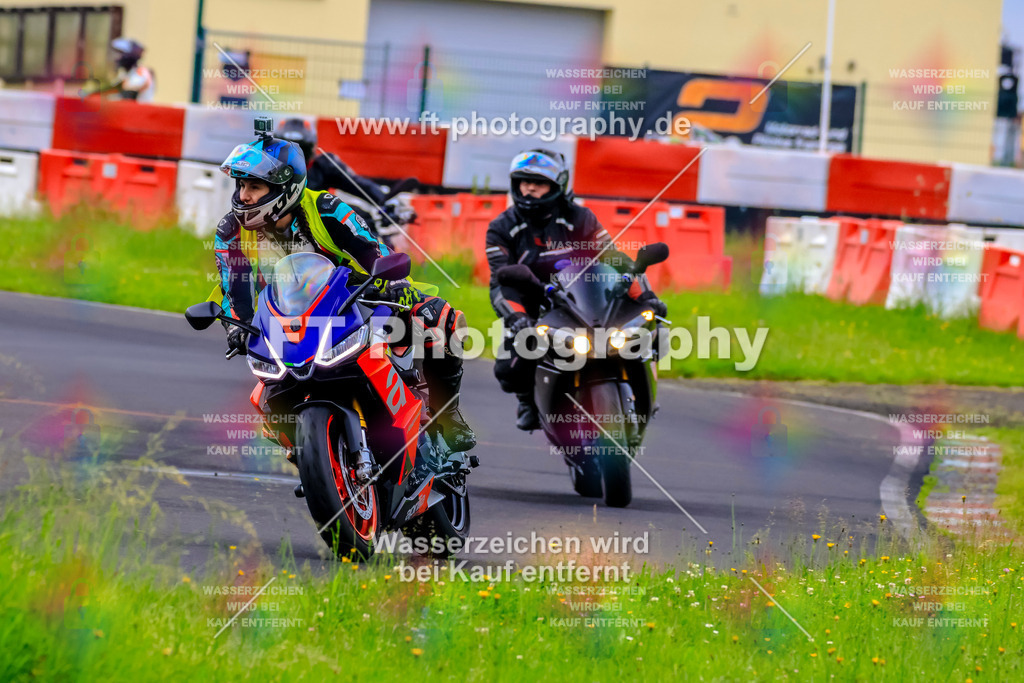 VBK-6619 | Hier findet Ihr Bilder von Touristenfahrten auf der Nürburgring Nordschleife oder von anderen Veranstaltungen die ich besucht habe. Viel Spass beim Durch Schauen 