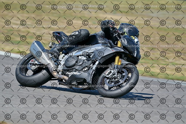 26bt04-0673 | markuskiefer.com - Realisiert mit Pictrs.com