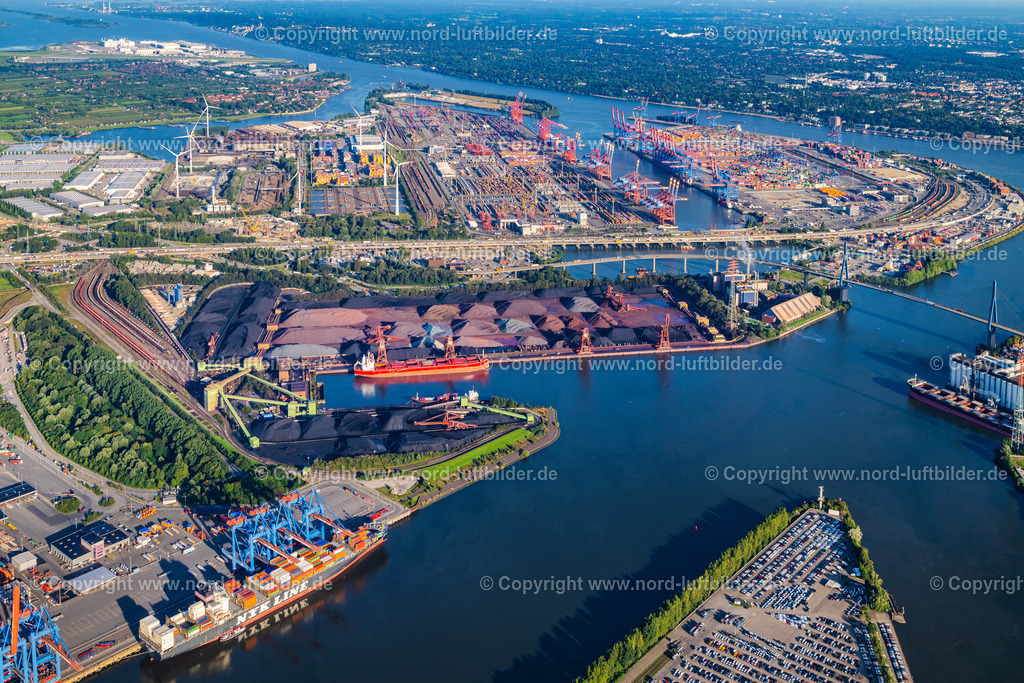 Hamburg_Hansaport_ELS_9577070923 | HAMBURG 21.08.2023 Belade- Verladestation für Sande und Schüttgüter im Hafenbereich Hansaport in Hamburg und Müllverwertungseinrichtung MVR Müllverwertung Rugenberger Damm GmbH & Co. KG. // Loading zone for sand and bulk material in the harbour in Hamburg and refuse utilisation facility MVR Muellverwertung Rugenberger Damm GmbH & Co. KG. Foto: Martin Elsen
