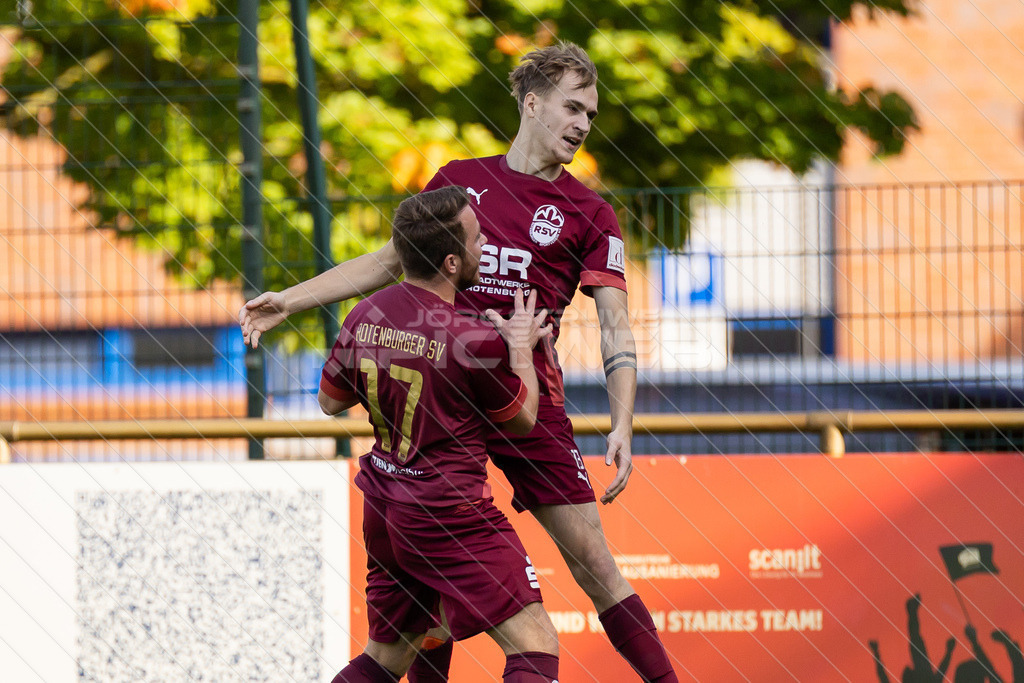 20250928_Picselweb-Fotografie_1R3_1314 | Spielszenen aus dem Spiel VfL Güldenstern Stade - Rotenburger SV. Ergebnis 0:3 - Realisiert mit Pictrs.com