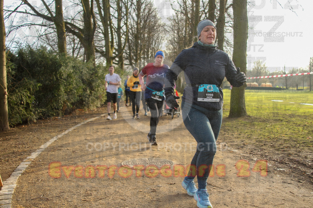 241231_1021_EV4_3979 | Sportfotografie im Rhein-Sieg Kreis, Köln, Bonn, NRW, Rheinland Pfalz, Hessen, etc. Unser Tätigkeitsfeld umfasst den Laufsport vom Volkslauf über den Marathon, Duathlon, Triathon bis zum Ultralauf wie Kölnpfad Ultra oder Schindertrail.