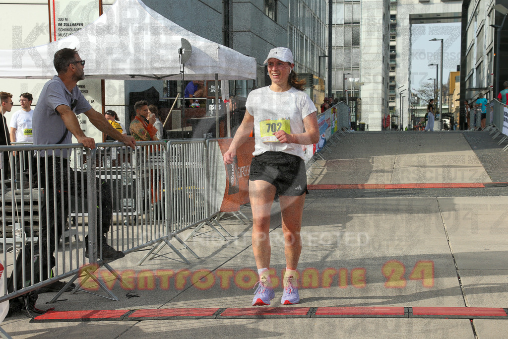 250920_1548_EX1_0711 | Sportfotografie im Rhein-Sieg Kreis, Köln, Bonn, NRW, Rheinland Pfalz, Hessen, etc. Unser Tätigkeitsfeld umfasst den Laufsport vom Volkslauf über den Marathon, Duathlon, Triathon bis zum Ultralauf wie Kölnpfad Ultra oder Schindertrail.