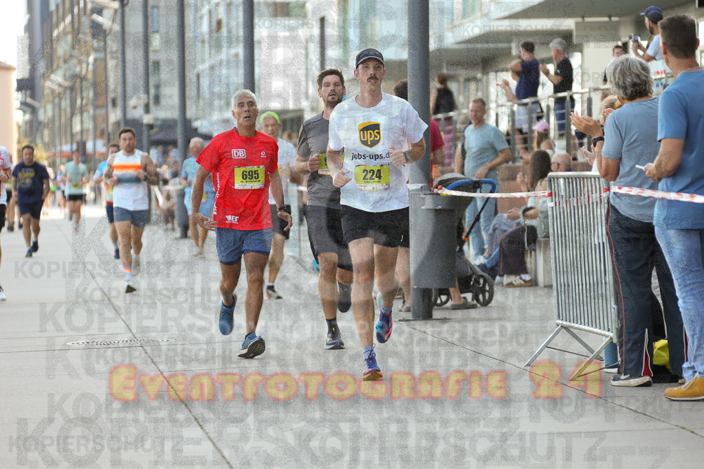 250920_1447_EX1_7564 | Sportfotografie im Rhein-Sieg Kreis, Köln, Bonn, NRW, Rheinland Pfalz, Hessen, etc. Unser Tätigkeitsfeld umfasst den Laufsport vom Volkslauf über den Marathon, Duathlon, Triathon bis zum Ultralauf wie Kölnpfad Ultra oder Schindertrail.