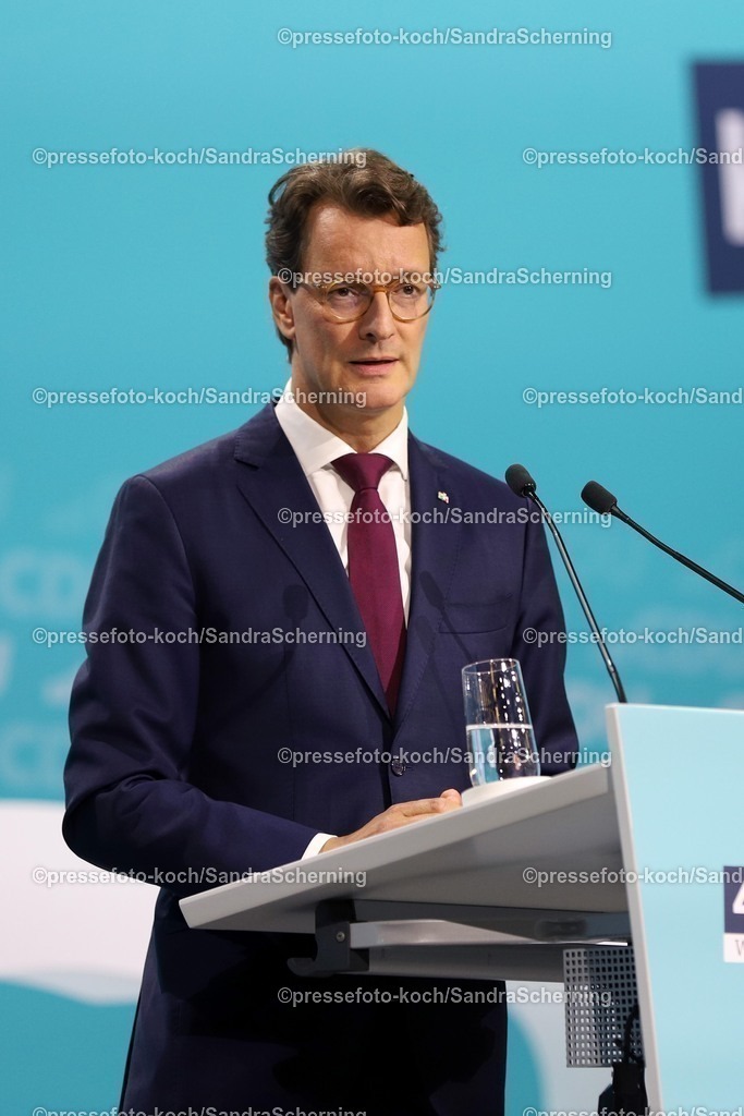 xsscx30082502036 | 30.08.2025, xsscx, Hendrik W¸st der wieder gew‰hlte Landesvorsitzende der CDU und gleichzeitig Ministerpr‰sident von Nordrhein-Westfalen auf dem 47. Landesparteitag der CDU Nordrhein-Westfalen mit dem Motto - SO! geht kommunal - im World Conference Center in Bonn Nordrhein-Westfalen Deutschland