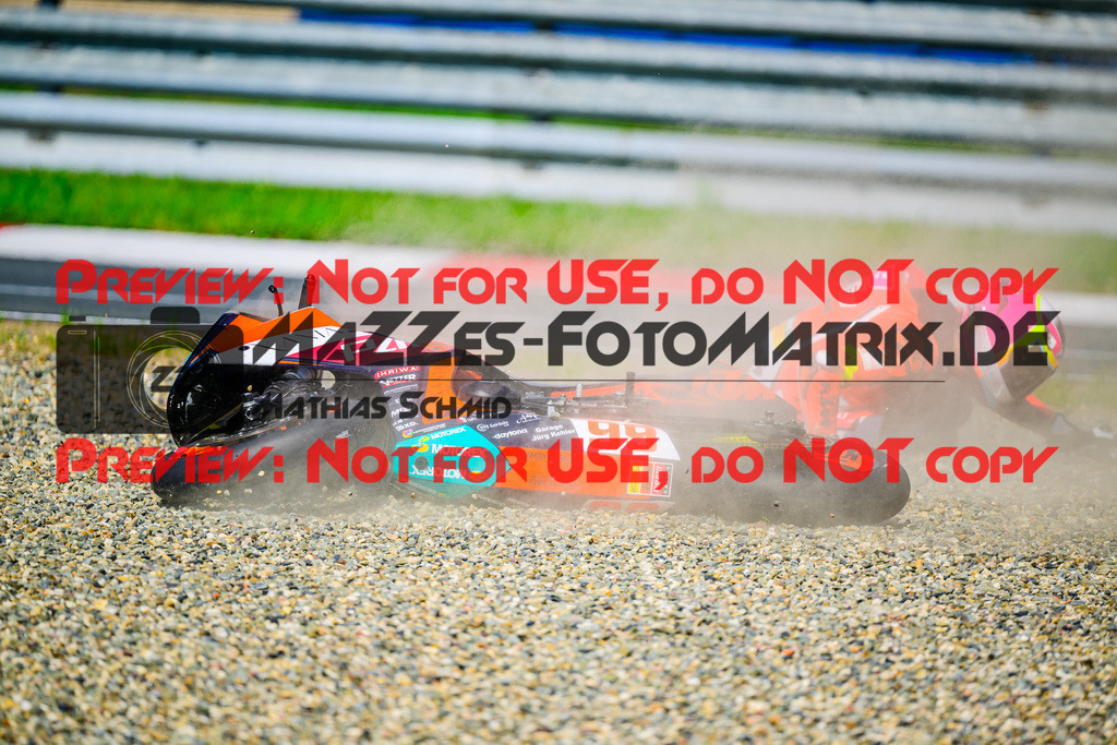 MaZZes_FotoMatrix_240601_6007705_1616 | SSP300
