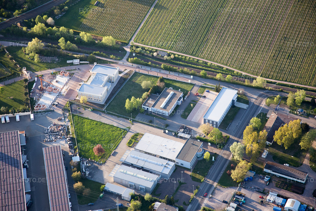 Luftbild: Industriegebiet Nord in Landau in der Pfalz im Bundesland Rheinland-Pfalz in Deutschland. Foto: IMG_077462.jpg vom 21.04.2015 durch Werner Riehm/FLY-FOTO.de