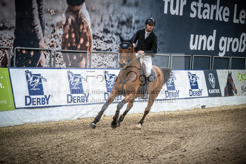 DOS_2045 | Entdecke hochwertige Reitturnierfotos von Foto Oger. Professionell, emotional und authentisch – jetzt Lieblingsmomente im Shop bestellen.Deutschlandweite Turnierfotografie. - Realisiert mit Pictrs.com