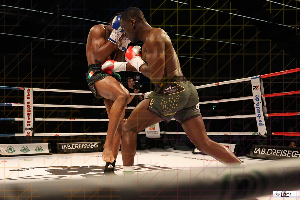 Finale Akingbade vs Kombou 25.04.2026 tomafocus Tb00107 | professionelle Sport- und Eventfotografie von Tomafocus – dynamische Bilder, emotionale Momente und hochwertige Aufnahmen für jeden Anlass. - Realisiert mit Pictrs.com