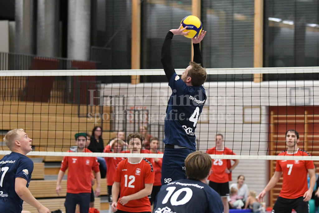 TSV 1861 Deggendorf : MTV München II | an diesem Abend klappte sein Zuspiel hervorragend: Johannes Schwarz  (TSV Deggendorf Volleyball  #4) - Realisiert mit Pictrs.com