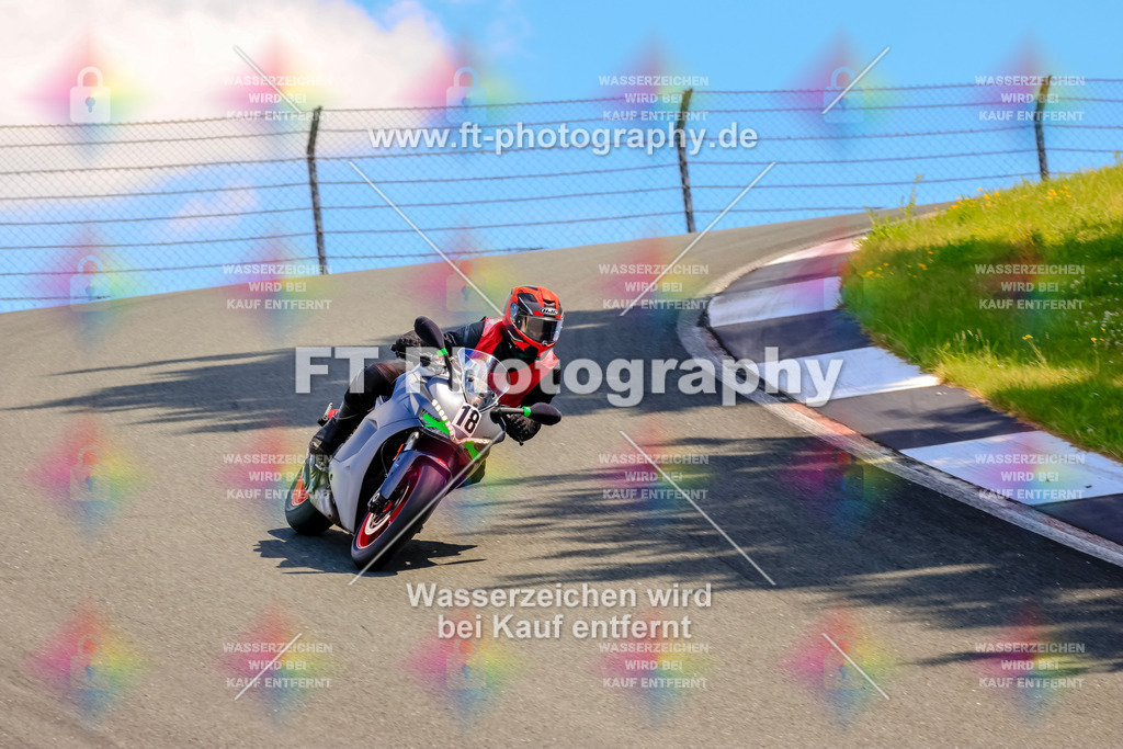 _TCM4342 | Hier findet Ihr Bilder von Touristenfahrten auf der Nürburgring Nordschleife oder von anderen Veranstaltungen die ich besucht habe. Viel Spass beim Durch Schauen 