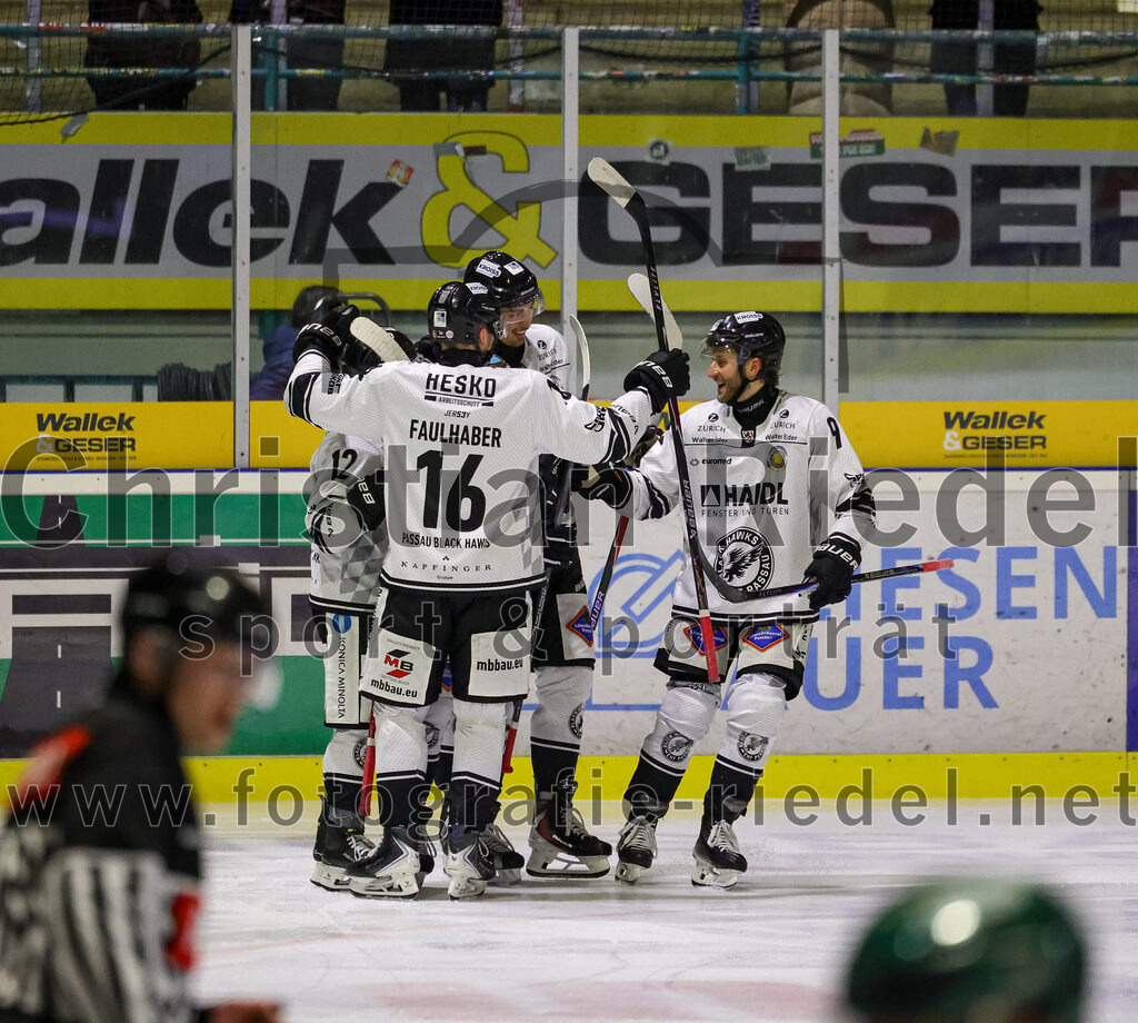 2026-01-30_078_TSV_Erding_gegen_EHF_Passau_Black_Hawks | Erding, Deutschland, 30.01.2026:Eishockey, Oberliga Süd 2025 / 2026, 42. Spieltag, TSV Erding gegen EHF Passau Black Hawks, Endergebnis: 2:6Philipp Faulhaber (EHF Passau Black Hawks, #16)Foto: Christian Riedel / fotografie-riedel.net