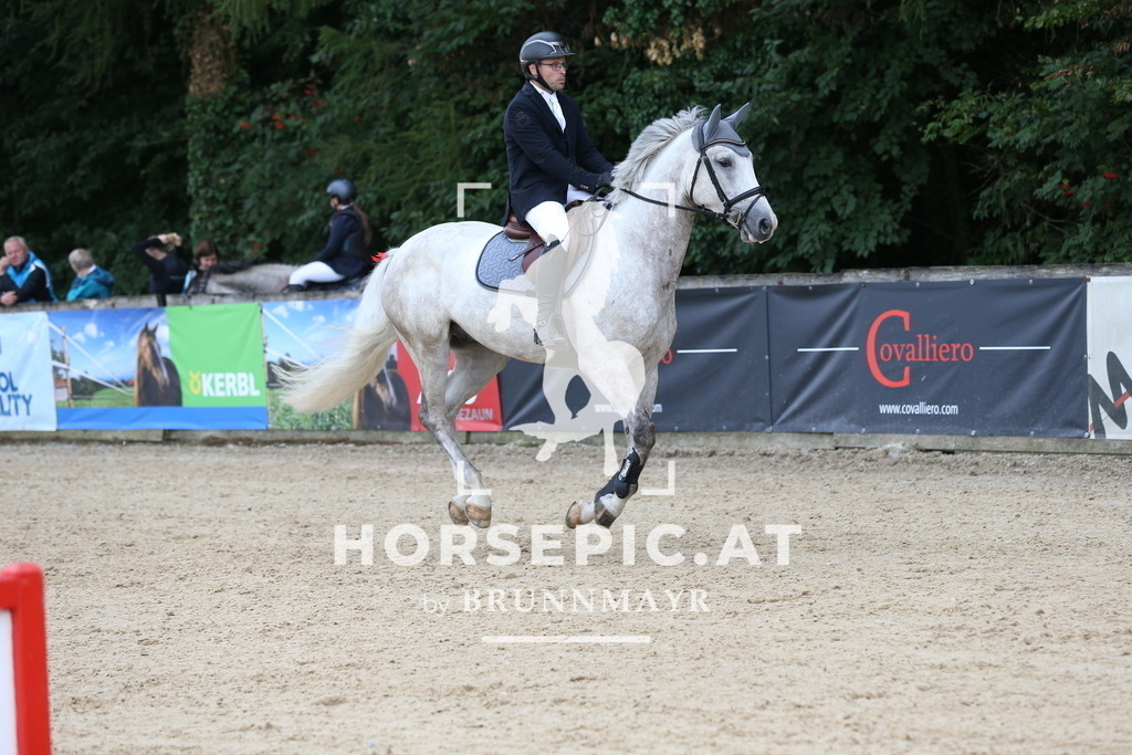 DL2Q4949 | Willkommen bei Brunnmayr - Design & Fotografie – Ihrem Spezialisten für Reitturniere und Pferdeveranstaltungen in Oberösterreich, Salzburg und Bayern! Seit über 17 Jahren sind wir leidenschaftlich dabei.