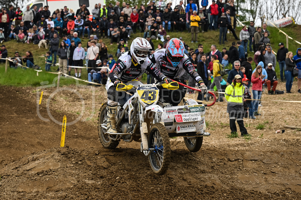 Motocross Schlatt bei Winterthur - 30. April 2023 | #43 Gloor Ronny / Lenherr Andreas aus Menziken (CH) auf KTM in der Kategorie Seitenwagen am Motocross Schlatt bei Winterthur, 30. April 2023. 
Instagram: @mx_schlatt | @mc_wila | @sam_schweiz
Bild: Sportfotografie Markus Aeschimann | www.markus-aeschimann.ch - Realisiert mit Pictrs.com