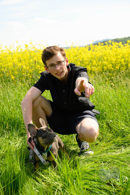 Portraits von Mensch mit seinem besten Freund Mann | Shop für Prints Landschaftsfotografie Sächsische Schweiz Naturfotografie in Thüringen Fotos vom Findlingspark Nochten Kloster Sankt Marienstern Bilder Festung Königstein PanoramaRhododendronpark Kromlau FotogalerSchleswig-Holstein Küstenlandschaften