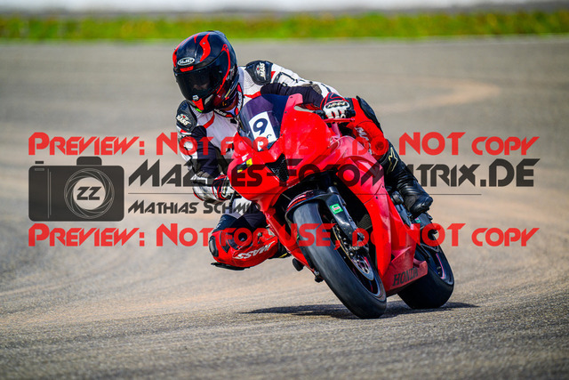 MaZZes_FotoMatrix_240910_6007705_2605 | GELB