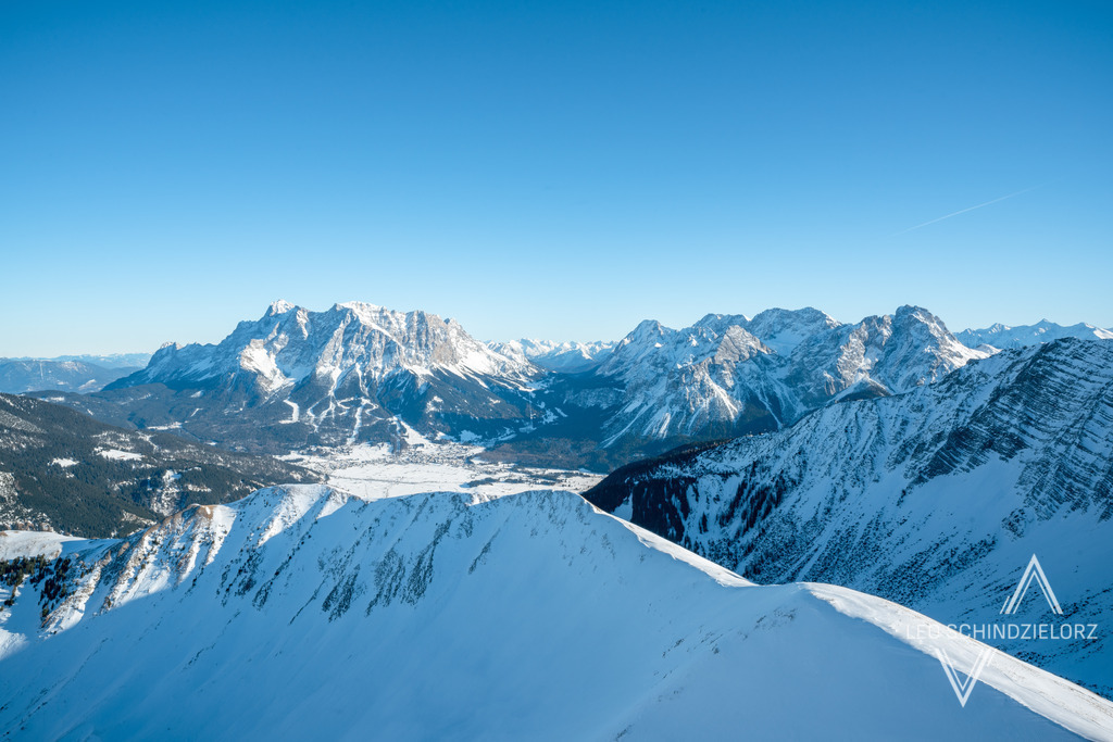 Fotografie_Leo_Schindzielorz_AT_Winter_Tirol_Bleispitze_20211218_A7R00070_org | Atmosphärische Landschaftsbilder & Drohnenaufnahmen aus dem Allgäu, Tirol, Südtirol & der Schweiz – ideal für Leinwanddrucke & zur stilvollen Raumgestaltung. - Realisiert mit Pictrs.com