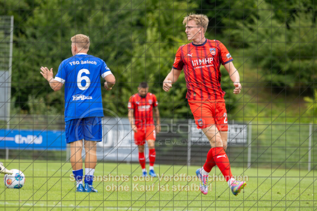 20250706_154945_0969 | #,TSG Salach (blau) vs. 1.FC Heidenheim (rot), Fußball, Freundschaftsspiel - WfV, Saison 2025/2026, Rasensportplatz, Staufenecker Str. 41, 73084 Salach, 06.07.2025 - 15:30 Uhr,Foto: PhotoPeet-Sportfotografie/Peter Harich