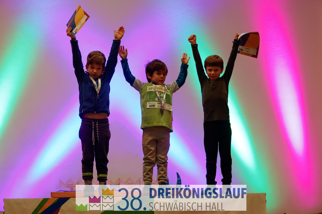 400m AOK Junior Cup | 3 Koenigslauf 2024 400m AOK Junior Cup - Realisiert mit Pictrs.com