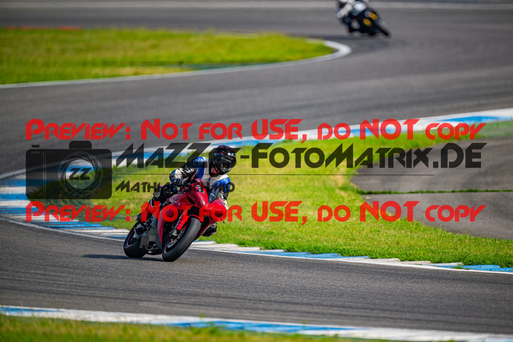 MaZZes_FotoMatrix_240702_6007705_2707 | ROT