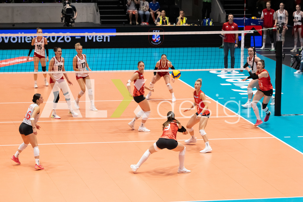 Austria v Switzerland - CEV European League Women | KRIENS, SWITZERLAND - JUNE 14: SARINA WIELAND of Switzerland defending during the CEV European League match between Austria and Switzerland at Pilatus Arena on June 14, 2026 in Kriens, Switzerland. - Realisiert mit Pictrs.com