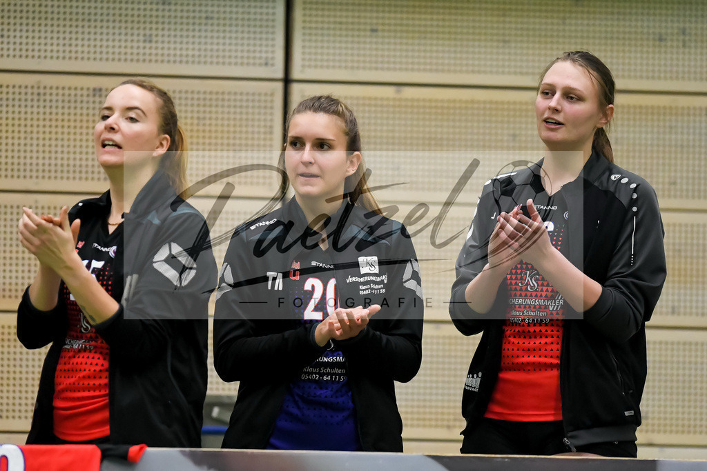 VCOBWA20211106_063 | Volleyball, Frauen:   bei dem Spiel der 3. Liga West zwischen VC Osnabrueck und SV BW Aasee in der Schlosswallhalle am 06.11.2021 in Osnabrueck, Deutschland. - Realisiert mit Pictrs.com