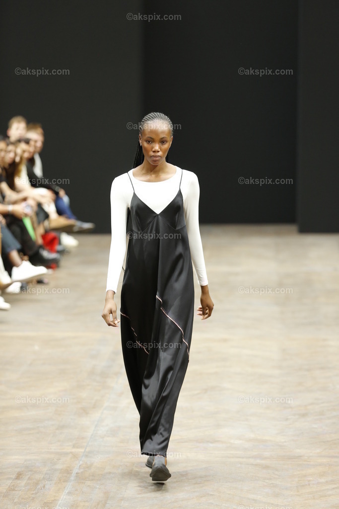 Bobkova auf der  MBFW Spring/Summer 2023 | Mercedes-Benz Fashion Week (MBFW)  Frühling / Sommer 2023 im Hotel Telegraphenamt Berlin in Berlin-Mitte. Die Kollektionen von Bobkova auf der MBFW Spring/Summer 2023. Das Bild zeigt Models mit der Kollektion von Bobkova.