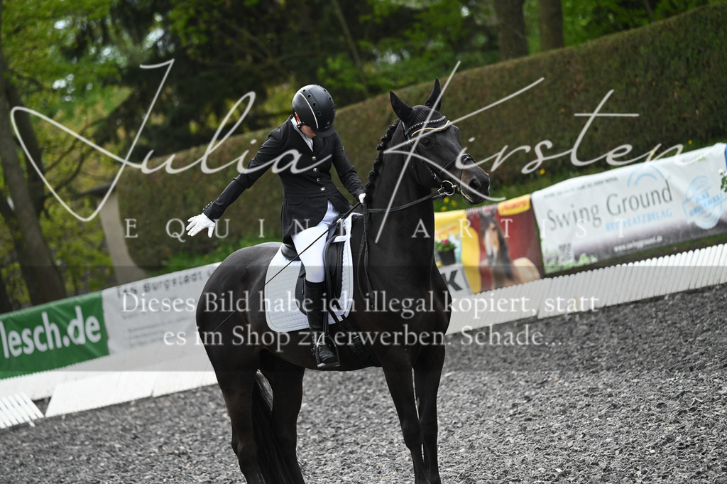 20230512_JK-Röhrsdorf-07-027 | Pferde- und Turnierfotografie in Westsachsen. Pferdeportraits, Auftragszeichnungen und intuitive Kunst.