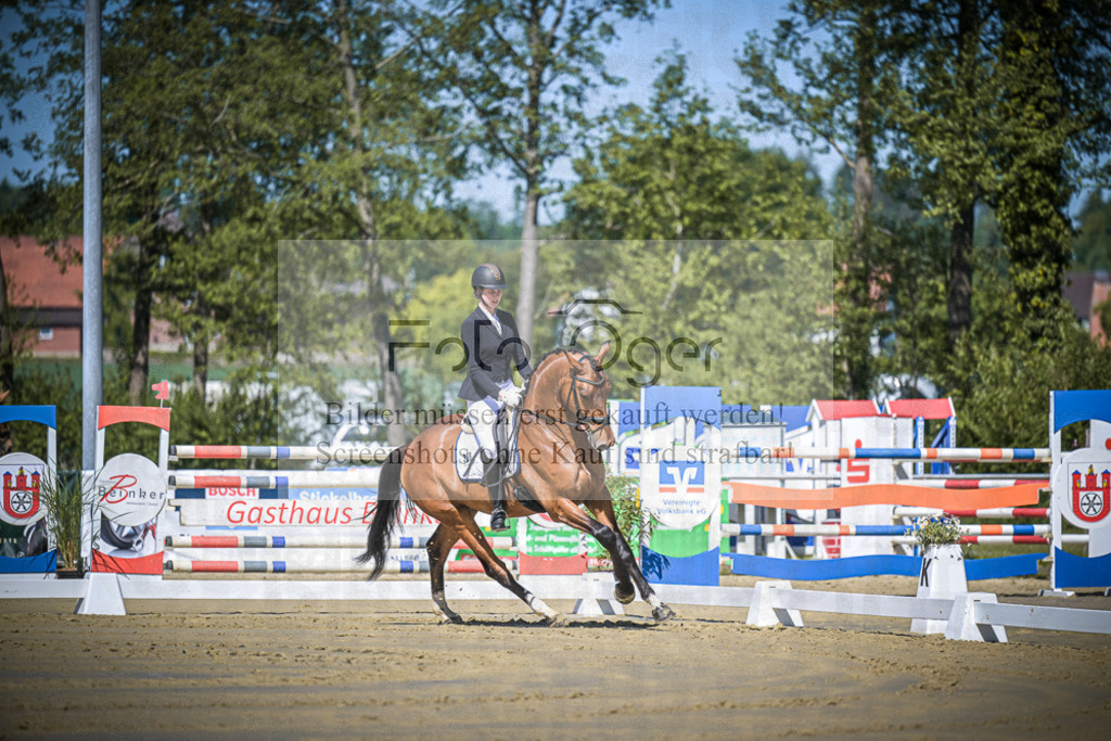 DOS_5409 | Entdecke hochwertige Reitturnierfotos von Foto Oger. Professionell, emotional und authentisch – jetzt Lieblingsmomente im Shop bestellen.Deutschlandweite Turnierfotografie. - Realisiert mit Pictrs.com