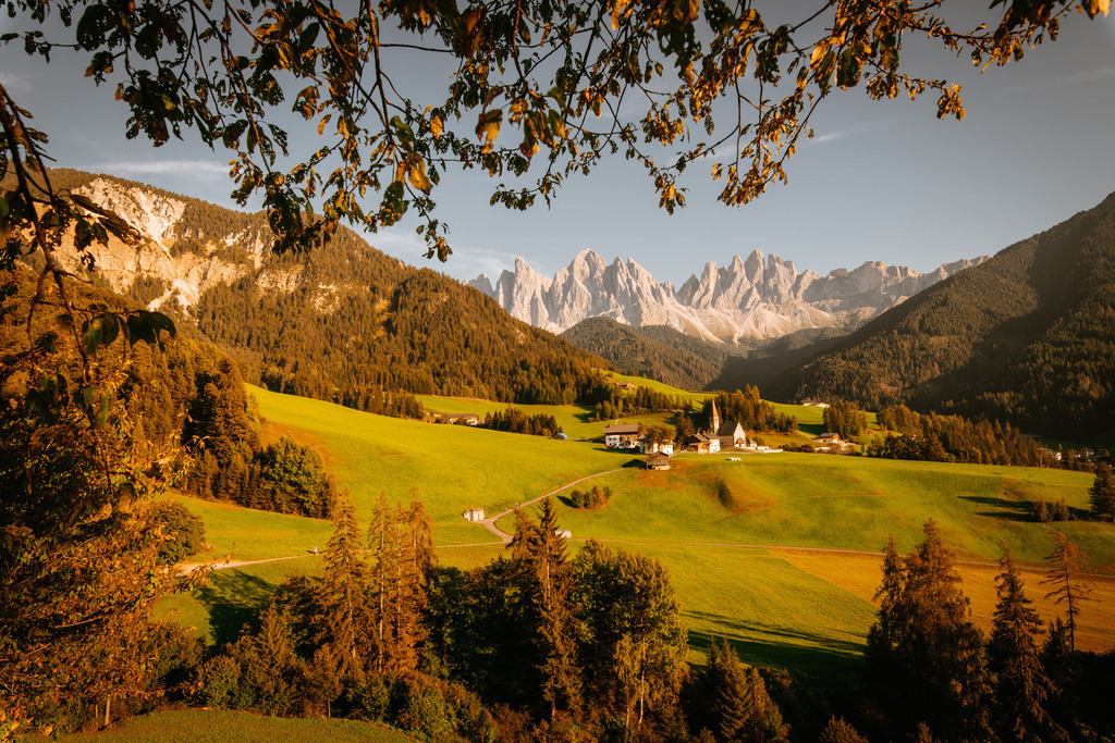 kirchemitrahmen-13 | <div id="allefotografen-seal-verified-green"></div><script src="https://www.allefotografen.de/956728/seal-verified-green/seal.js" async="async"></script> - Realisiert mit Pictrs.com