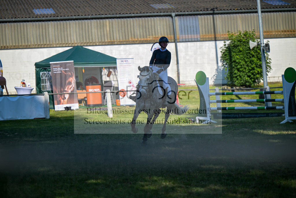 Reitturnier Voxtrup | Entdecke hochwertige Reitturnierfotos von Foto Oger. Professionell, emotional und authentisch – jetzt Lieblingsmomente im Shop bestellen.Deutschlandweite Turnierfotografie. - Realisiert mit Pictrs.com