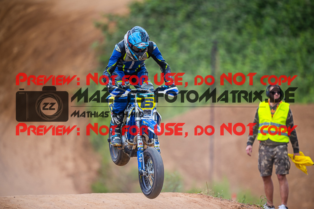 MaZZes_FotoMatrix_220528_7842 | Fotograf Mathias Schmid
Sportfotograf,
Eventfotograf,
Hochzeitsfotograf,
Portraitfotograf