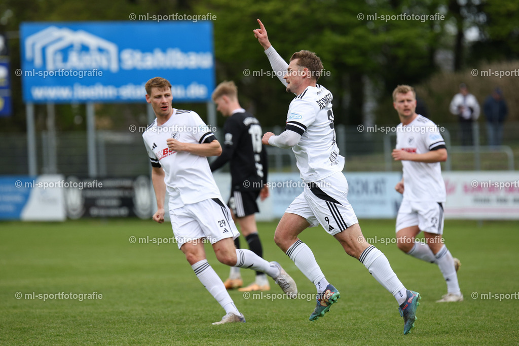 Fußball I Herren I Saison 2025/2026 I Oberliga Schleswig-Holstein I 27. Spieltag I Heider SV - SV Preußen 09 Reinfeld | Jubel bei Felix Kaben (9, SV Preußen 09 Reinfeld) nach dem zwischenzeitlichen 2:1 Anschlusstreffer - Realisiert mit Pictrs.com