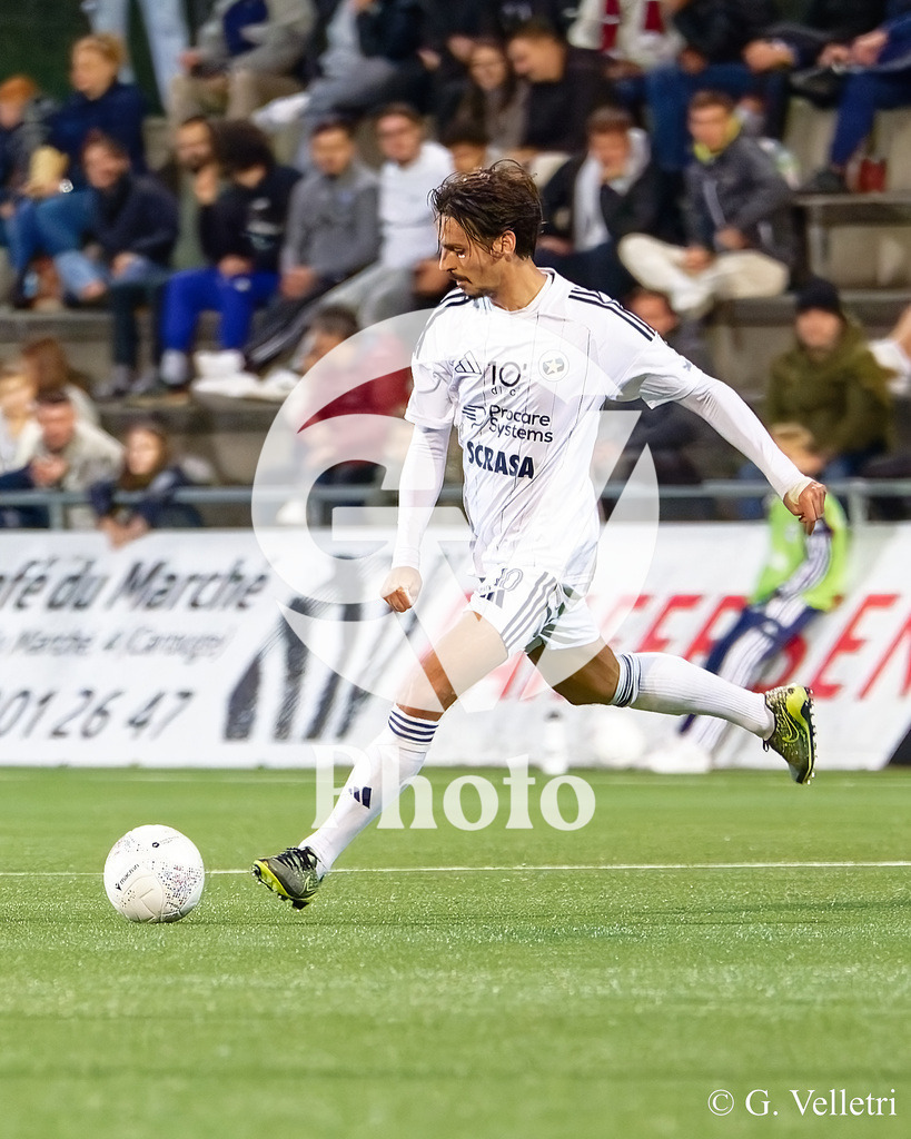 Challenge League - Etoile Carouge FC v FC Vaduz | Bruno Caslei (10 Etoile Carouge FC) in action during the Challenge League game between Etoile Carouge FC and FC Vaduz at Stade de la Fontenette in Carouge, Switzerland